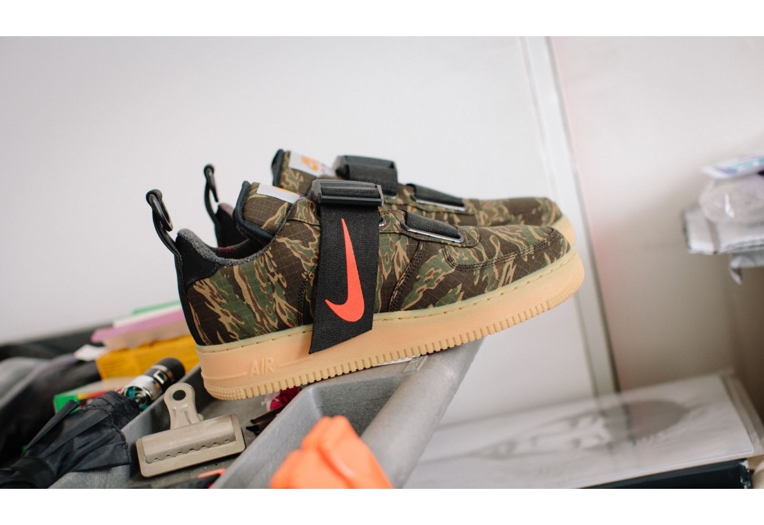 Nike x carhartt air force store 1 utility