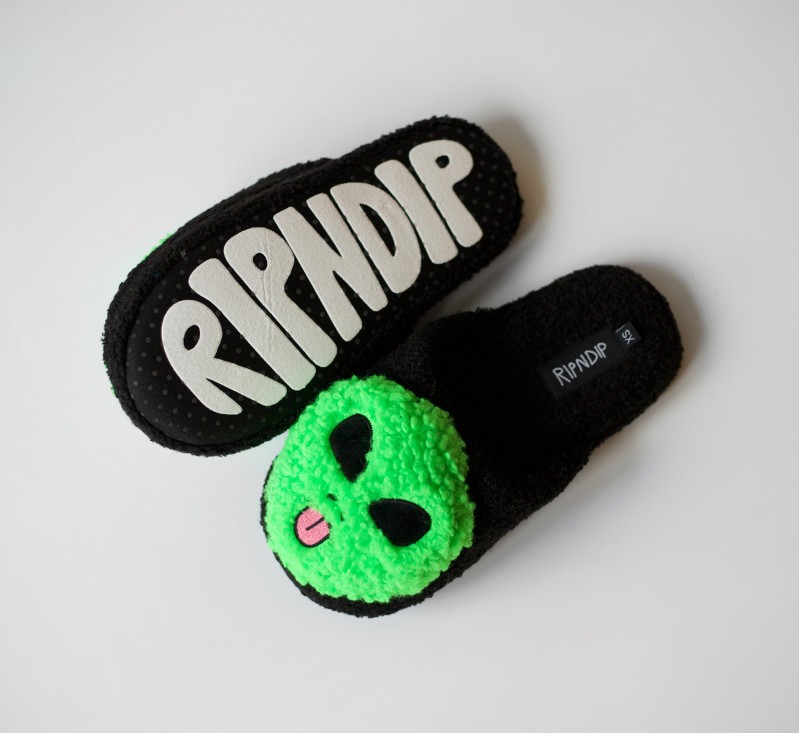 RipNDip Lord alien plush face house slippers Black