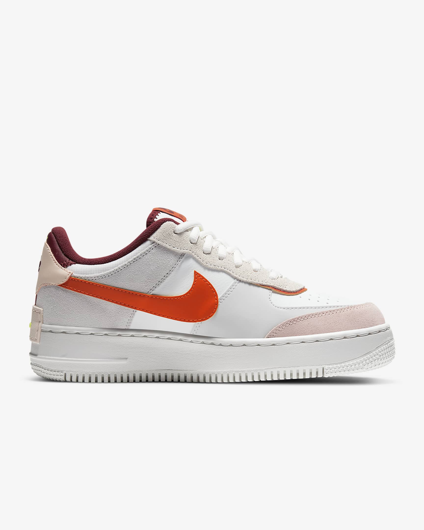 Весенние расцветки женских Nike Air Force 1 Shadow.